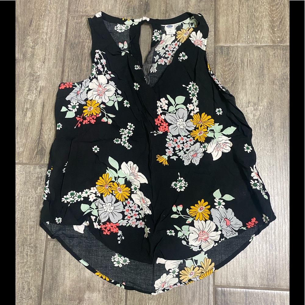 Old Navy top
